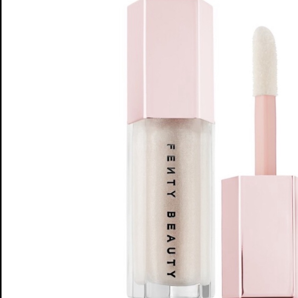 SOLD ❌Fenty beauty Gloss Bomb Lip luminizer